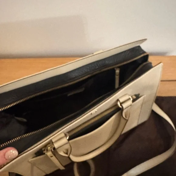 Cream and black Kate Spade bag - Picture 2 of 3